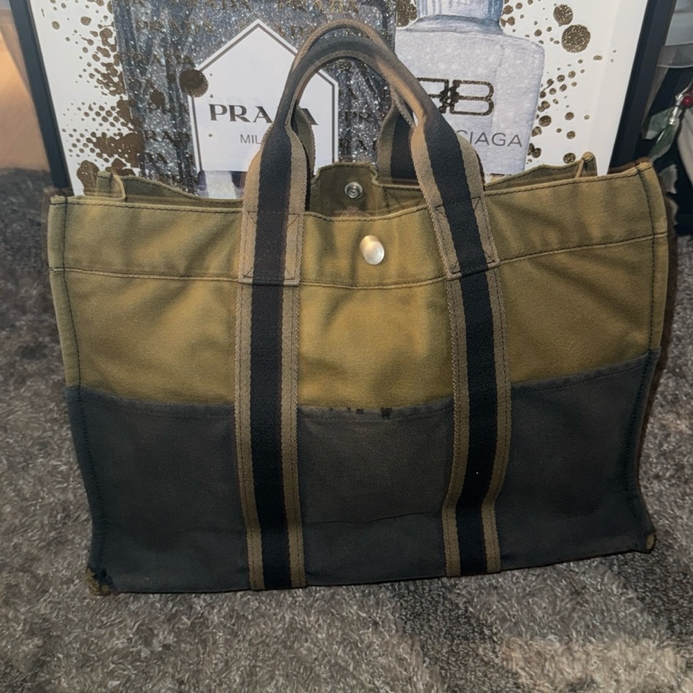 BUYERS APPRECIATION 10/31/25 @ 1 PM 2ND EVENT IS BACK 🎀🎗️BUY A LUXURY ITEM🥇🥈🥉 - Picture 8 of 16
